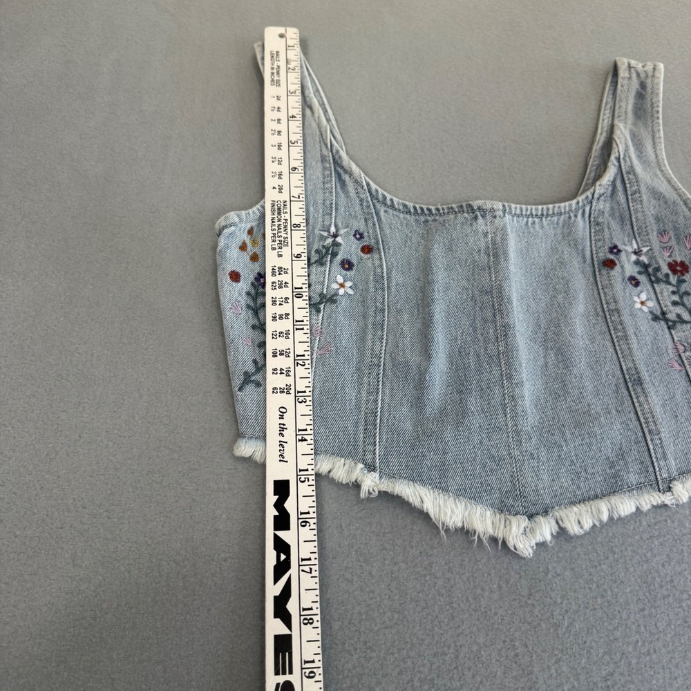 Banjara Denim Corset Crop Top Size S Floral Embroidered Frayed Hem Light Wash - Picture 5 of 9